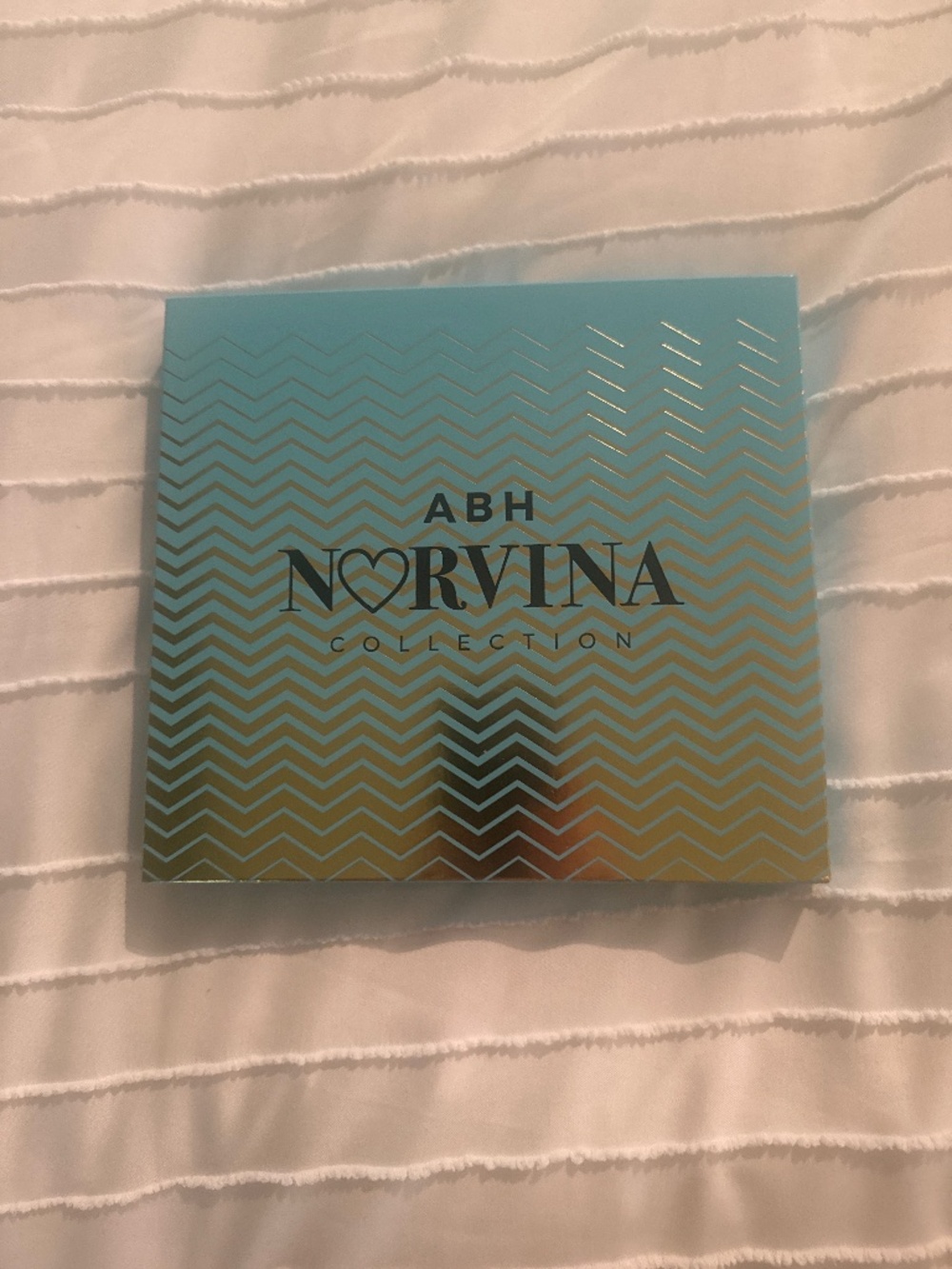 ABH norvina collection eyeshadow palette BNIB